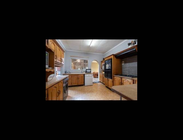 4 BEDROOM HOUSE FOR SALE IN ALBEMARLE EXT 2